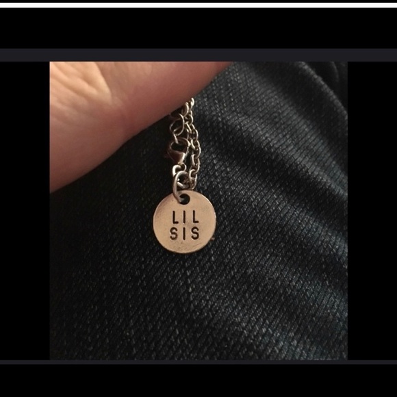 Lil Sis Big Sis Necklace Bundle - Picture 3 of 4